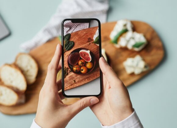 Jak zrobicÌ, zÌeby jedzenie lepiej wyglaÌ¨daÅo na zdjeÌ¨ciach